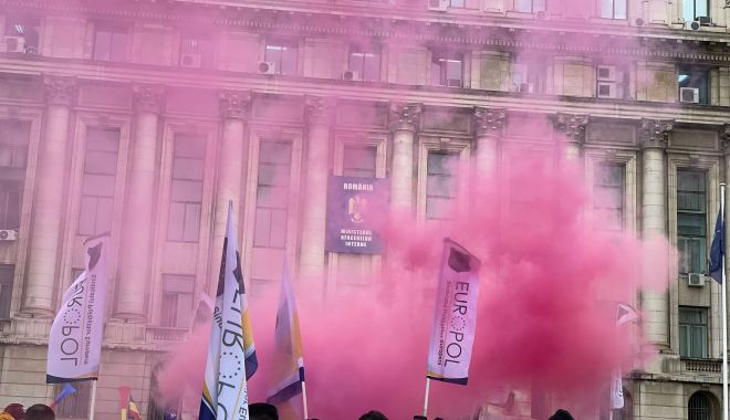 Funcționarii publici protestează: Ne opunem tăierilor de sporuri, salarii și posturi - whatsappimage20221117at135909-1695052081.jpeg
