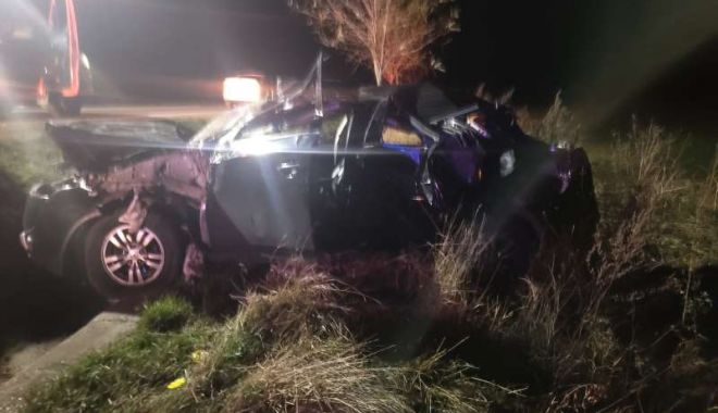 Un tânăr de 18 ani a ajuns la spital, după ce s-a răsturnat cu maşina - whatsappimage20231111at092938-1699691203.jpeg