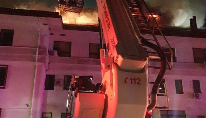 Incendiul izbucnit ieri la judecătorie a fost stins, azi - whatsappimage20240304at070314-1709551975.jpeg