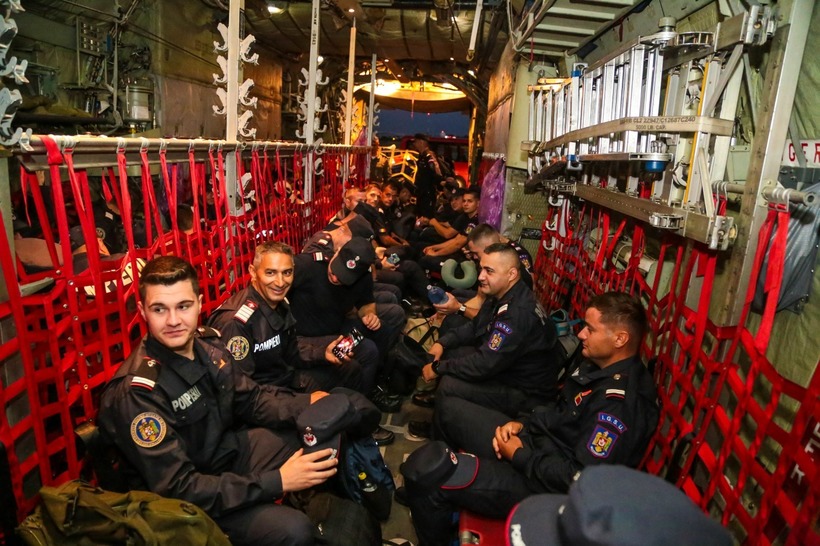 Pompierii români au plecat spre Spania cu o aeronavă militară. Vor stinge focurile din regiunea Galicia