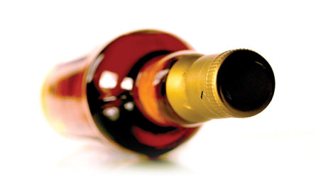 Cercetat de Poliție pentru o sticlă de whisky - whiskey445x260-1328438870.jpg