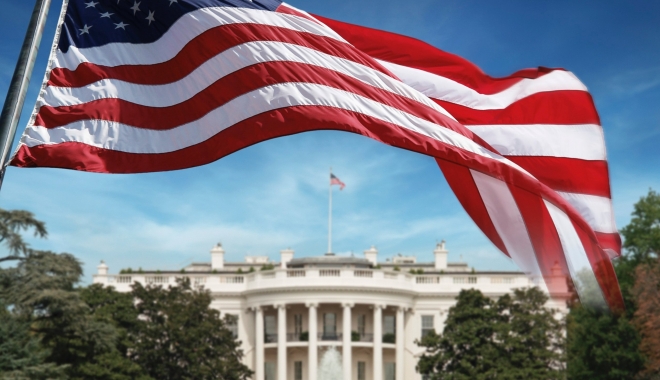 Intrus reținut în apropiere de reședința președintelui Donald Trump - whitehouse-1489324772.jpg