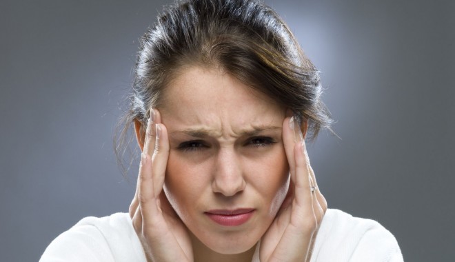 Boala misterioasă care afectează din ce în ce mai mulți oameni - womanheadache-1399454055.jpg
