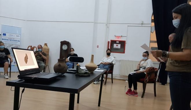 Studenţii constănţeni şi-au dezvoltat abilitățile în utilizarea unor metode digitale pentru promovarea patrimoniului cultural - workshopscanare3dartefacte1-1625833793.jpg