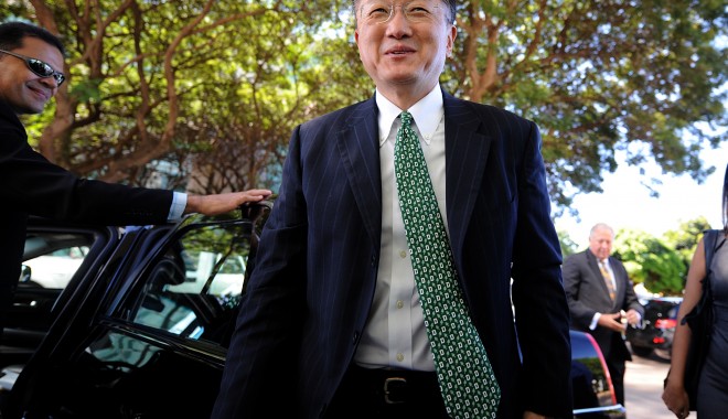Băsescu și Ponta se întâlnesc cu președintele Băncii Mondiale, Jim Yong Kim - worldbankjimyongkimpresident-1368085841.jpg