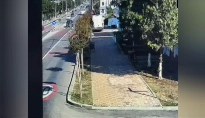 VIDEO. ACCIDENT MORTAL, în Ovidiu. Momentul când este lovit pietonul, surprins de camerele de supraveghere video