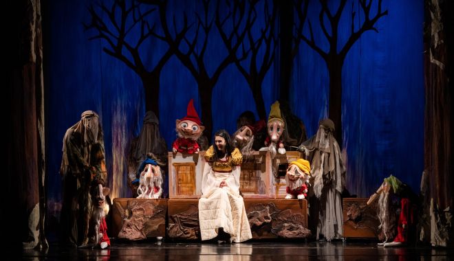 Spectacolul ”Albă ca zăpada”, în dublă reprezentație la Teatrul ”Căluțul de Mare”
