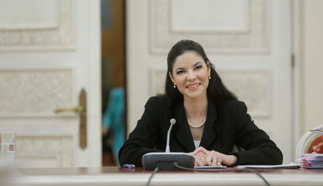 Ana Birchall: „Solicit CCR să constate vacantarea funcției de președinte al României” - x-ana-birchall-1736345829.jpg