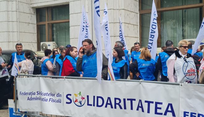 Angajaţii ANAF protestează! Printre solicitări: indexarea salariilor cu rata inflaţiei şi introducerea sporurilor