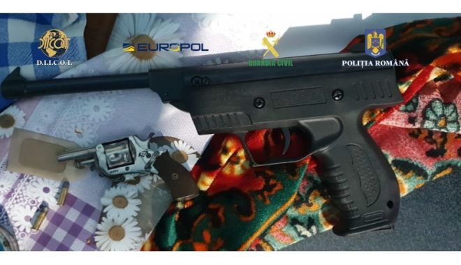 Arme furate din Spania, vândute în țara noastră. Zeci de percheziții în mai multe județe - x-arme-aduse-spania-1694590606.jpeg