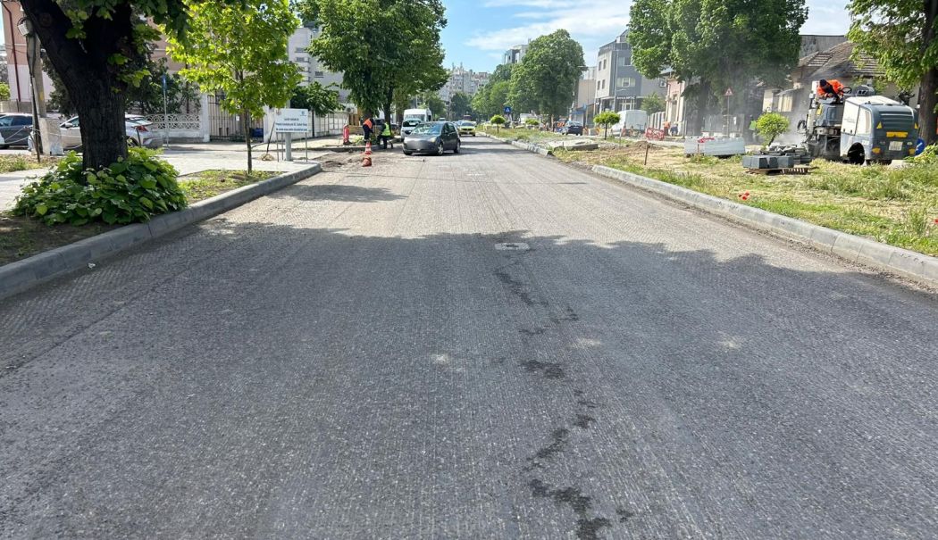 Restricții de trafic rutier pe bulevardul Mamaia, între străzile Patriei și Ion Rațiu - x-asfaltare-1747219093.jpeg