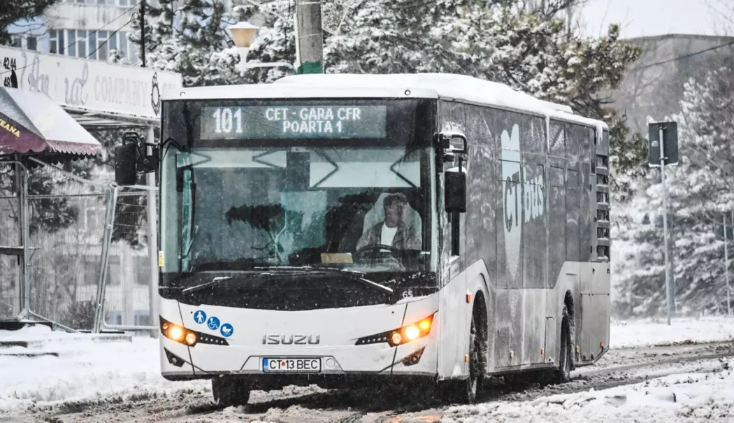 Întârzieri în transportul public în comun din municipiul Constanța din cauza ninsorii