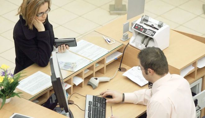 Băncile din România, amendate de Protecţia Consumatorilor pentru practici înşelătoare la calculul ratelor