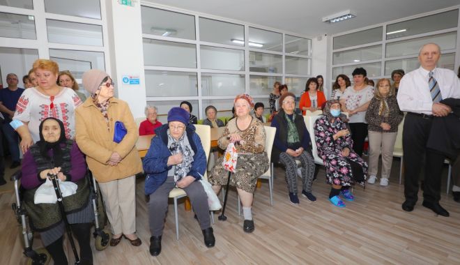 ÎPS Teodosie a săvârșit slujba Sfântului Maslu la Căminul de Bătrâni - x-batrani-1679059985.jpeg