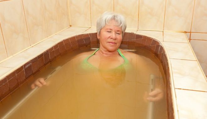 Grăbiţi-vă! Casa de Pensii mai are bilete de tratament pentru luna aceasta - x-bilete-1697028300.jpg