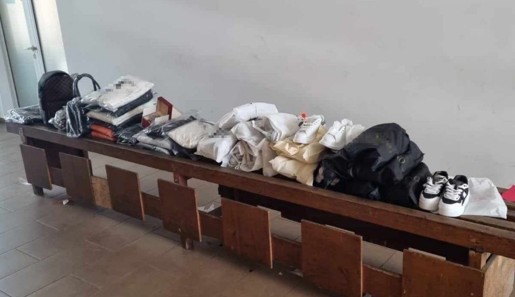 Bunuri contrafăcute în valoare de un milion de lei, confiscate de poliţiştii de frontieră - x-bunuri-1724665217.jpg