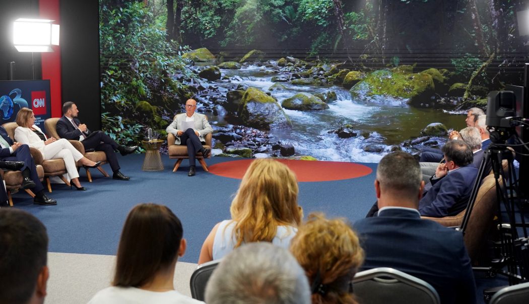 Schimbările climatice, subiect de discuţie, în rândul specialiştilor Ministerului Mediului