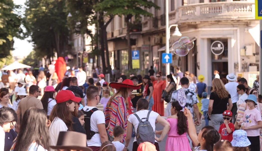 În acest weekend, bulevardul Tomis se transformă în zonă de promenadă - x-coffee-break-1718876372.jpg