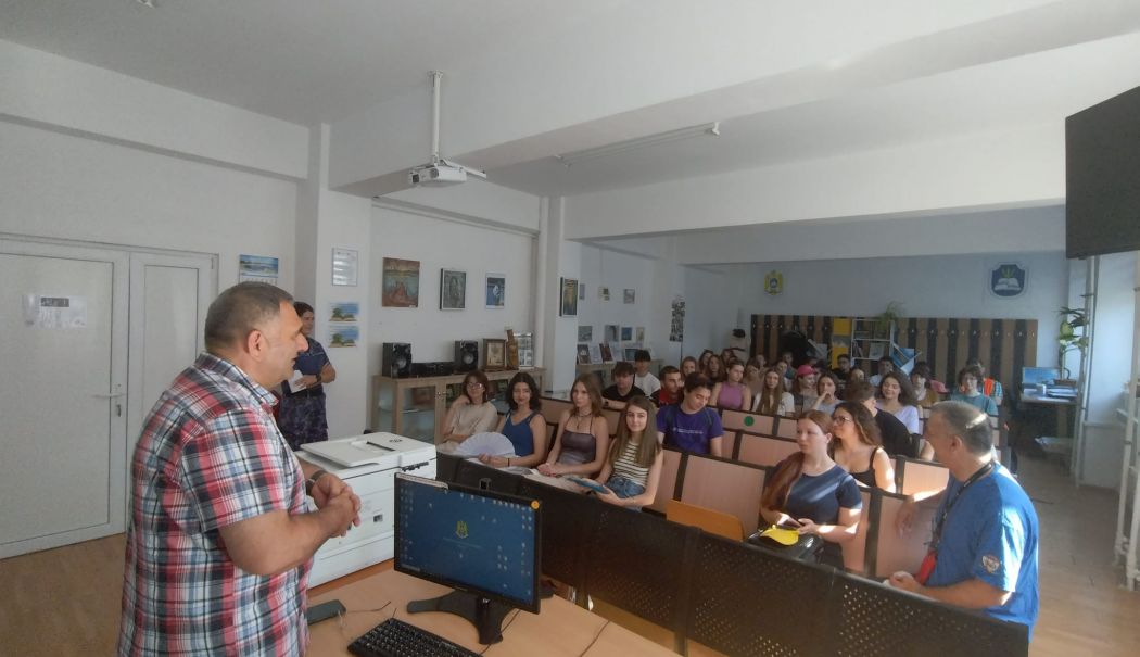Elevi prahoveni în vizită la Colegiul Militar constănțean, în cadrul programului ”Cadet în Forțele Navale”