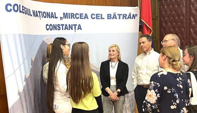 Oaspeți americani au conferențiat despre inteligența emoțională la Colegiul „Mircea” și la Universitatea „Ovidius” - x-colegiul-mircea-1679566523.jpg