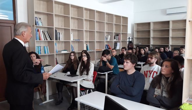 Ultima zi de înscrieri la cea de a IV-a ediție a concursului de discursuri publice „Puterea Cuvintelor”