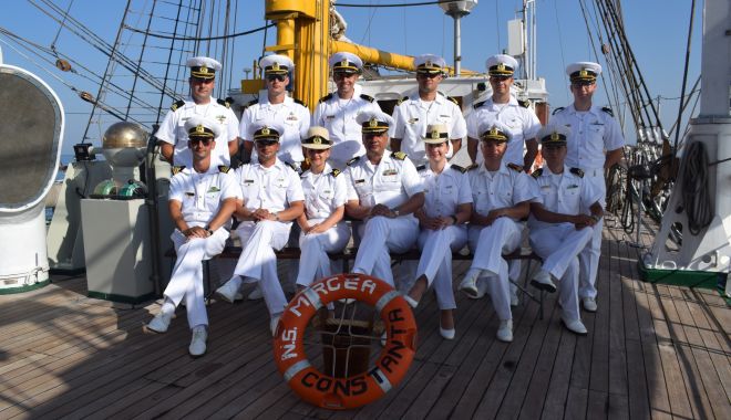 Nava-școală „Mircea”, escală de patru zile în portul italian Taranto - x-corespondenta-bricul-mircea2-1689854980.jpg