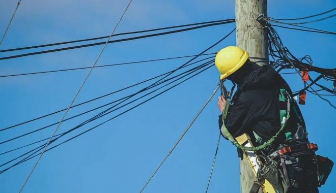 Fără curent electric în weekend. Ce zone sunt afectate - x-curent-1709901079.jpg
