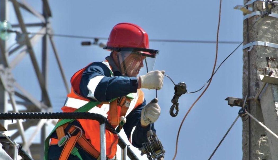 Fără curent electric. Ce întreruperi au loc la sfârşit de săptămână