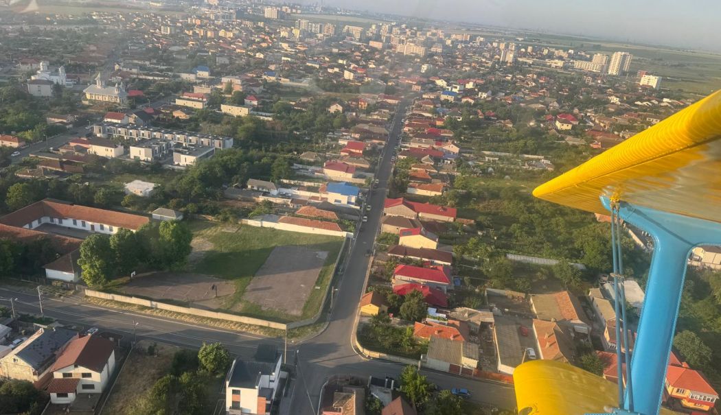 Dezinsecție aeriană pentru combaterea insectelor, în municipiul Constanţa - x-dezinsectie-1721384350.jpeg