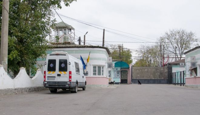 Două femei, trecute de 60 de ani, încarcerate la Poarta Albă