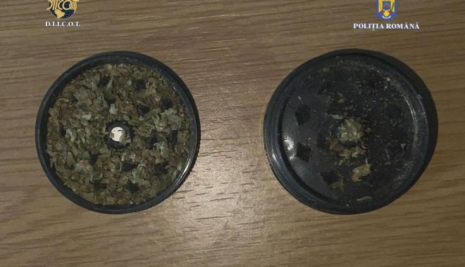 Percheziții în Mangalia, la traficanți de substanțe psihoactive - x-droguri-iar-perchezitii-1695720372.jpg
