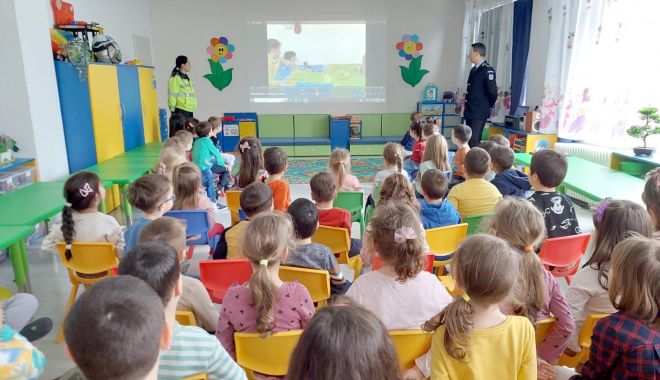 Preşcolarii au luat lecţii despre educaţia rutieră - x-educatie-rutiera-1679313297.jpeg