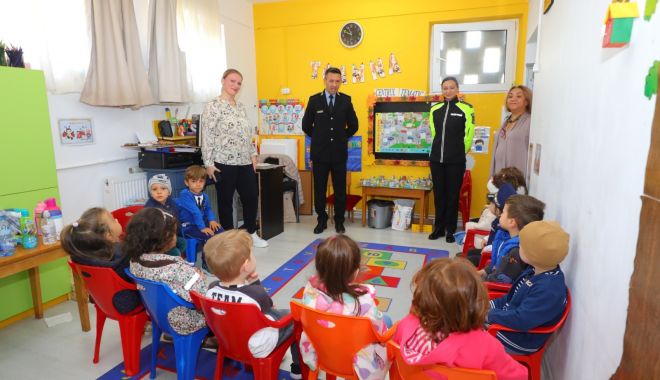 Activități tematice de educație rutieră desfășurate cu preșcolari - x-educatie-rutiera-1697447836.jpg