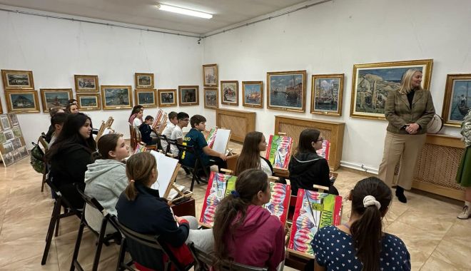 Atelier de pictură, pentru elevii din Topalu, la Muzeul de Artă ”Dinu și Sevasta Vintilă” - x-elevi-topalu-1705846511.jpg