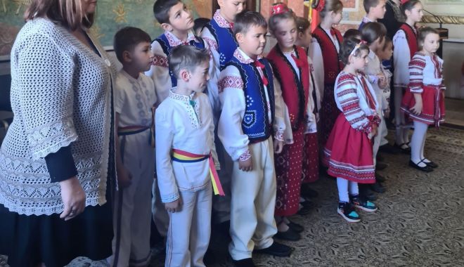 Elevii constănțeni marchează ziua tuturor românilor la Muzeul de Istorie