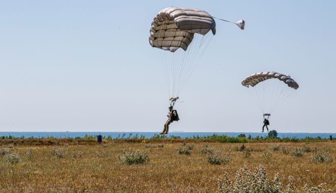 Exersarea tehnicilor de parașutare, în poligonul Capu Midia - x-exercitiu-baza-kogal-1688992124.jpg