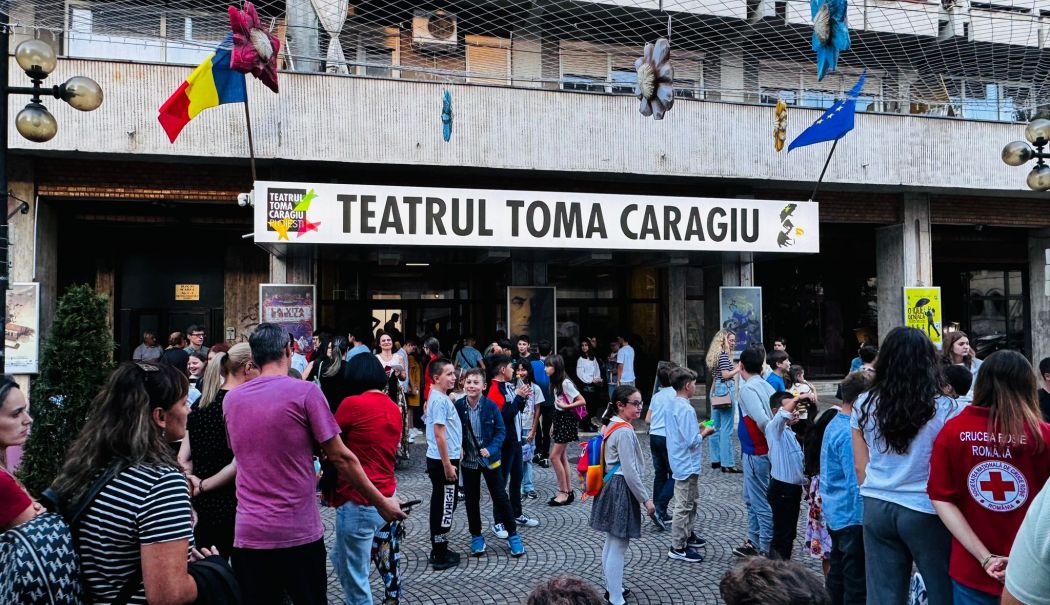 Trupa Teatrului ”Căluțul de Mare”, invitată la Festivalul internațional ”Imaginarium”, de la Ploiești - x-festival-ploiesti-1727430419.jpg