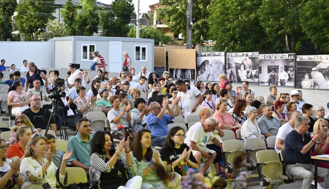 Festival de folclor la Teatrul de Vară din Techirghiol - x-festival-techirghiol-1719574424.jpg