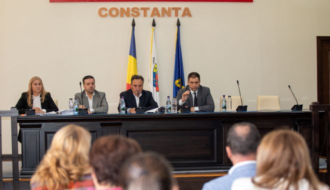 Aleșii județeni s-au reunit în ședință. Iată ce proiecte au discutat și votat - x-fond-cjc-proiecte-votate-1698766728.jpg