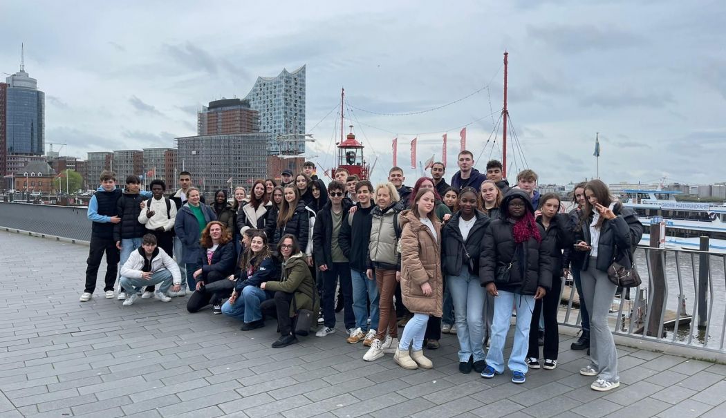 Elevii ovidieni au descoperit cultura germană, alături de elevii din Hamburg - x-hamburg-1713178296.jpg