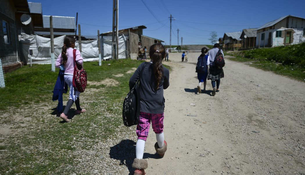 Ajutor pentru aproximativ 450.000 de persoane vulnerabile din mediul rural - x-incluziune-1761827835.jpg