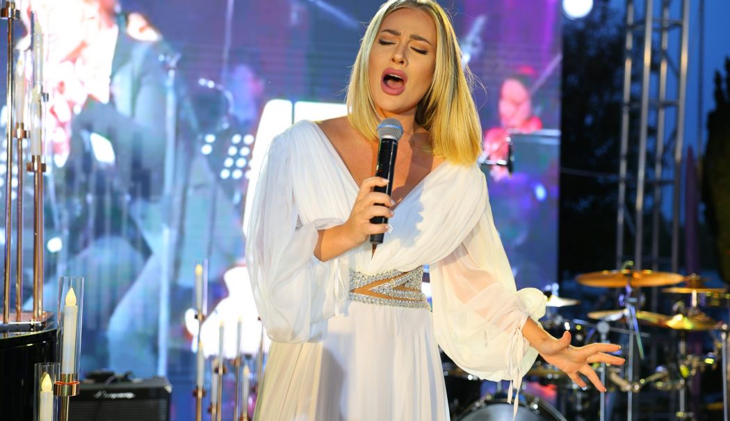Irina Baianţ aduce magia verii, pe malul mării, la „Canção do Mar” - x-irina-baiant-1756457840.jpg