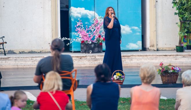 Artiştii constănţeni vă invită la o porţie de „iubire în muzică”
