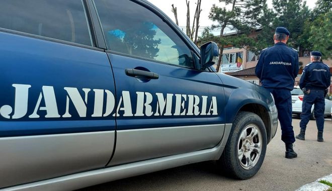 Bărbat din Cernavodă, salvat de la un gest necugetat, de o patrulă de jandarmi - x-jandarmi-tentativa-1687336366.jpg