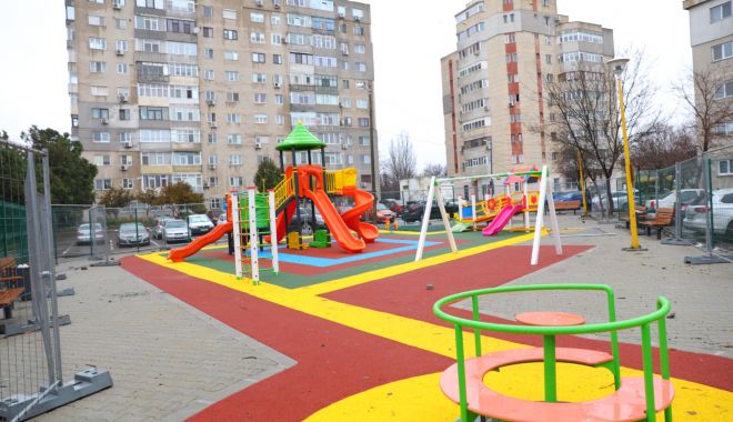 Zece locuri noi de joacă pentru copii sunt în curs de amenajare, la Constanța