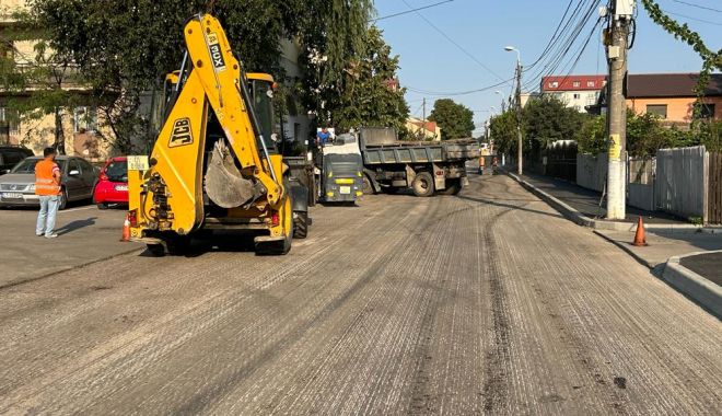 Continuă lucrările de modernizare a infrastructurii rutiere în cartierul Km 5