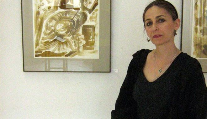 Artistul și profesorul Marieta Besu ne invită la un exercițiu de admirație, privind ”Țărmuri, nori și flori”