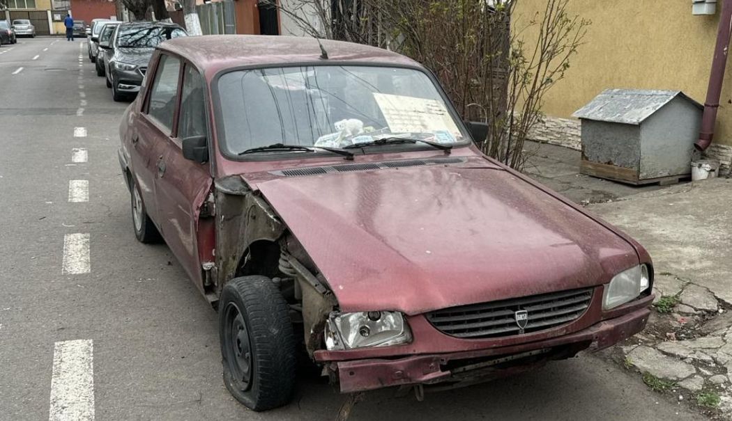 Domeniul public, eliberat de zeci de mașini abandonate sau fără stăpân - x-masini-1718021040.jpg