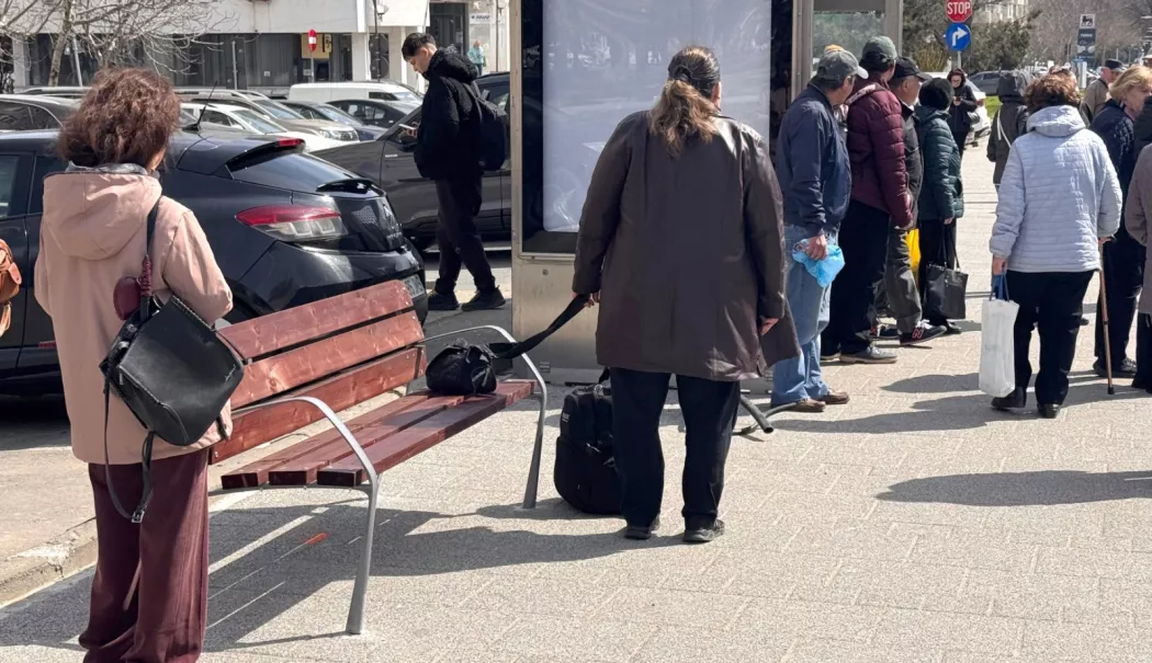 Mobilier urban nou în Constanța. Bănci moderne pe bulevardul Alexandru Lăpușneanu - x-mobilier-1774607479.webp