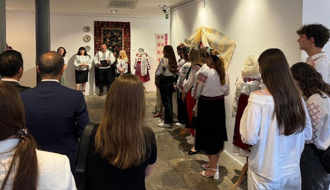 Un mare succes repurtat de Muzeul de Artă Populară la Institutul Cultural Român din Lisabona